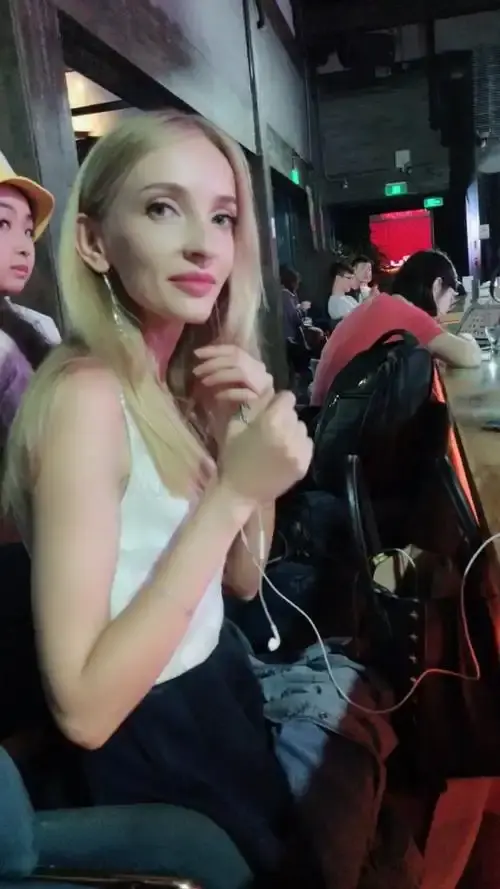 【欧美大片】《捷克街头搭讪》全集免费观看 - 1080P高清无广告 - 捷克街头搭讪展现独特社交艺术与人文魅力