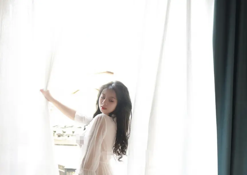 《妻子的诱惑》相关资源图片