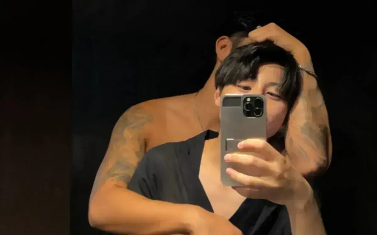 《花臂夫夫》<br />
《花臂老师》<br />
《花臂凉太》相关资源图片